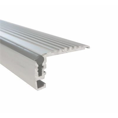 良い価格 H22.5mm 6063 T5 LEDのアルミニウム放出のプロフィールは階段照明のための線形を陽極酸化した オンライン